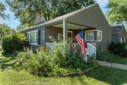 9101 65th St, Raytown, MO, 64133-4812 | Card Image