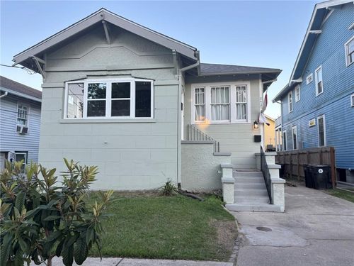 2427 Peniston St, New Orleans, LA, 70115-6147 | Card Image