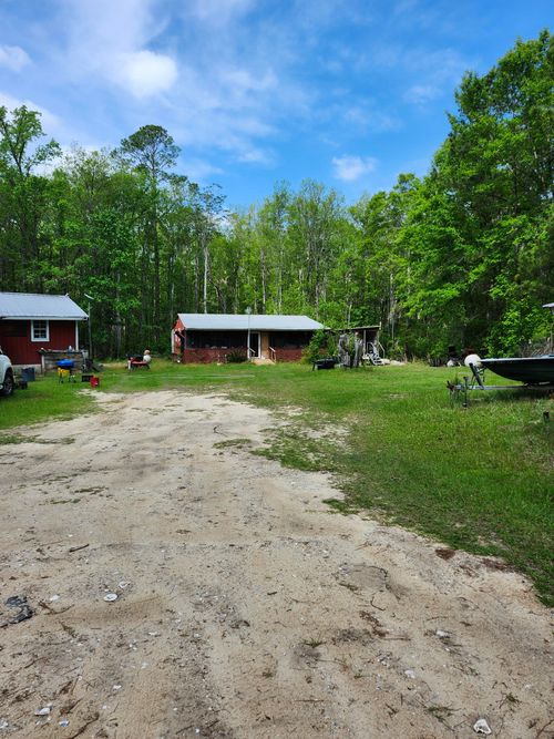402 Smokehouse Lake Rd, Ponce De Leon, FL, 32455-4314 | Card Image