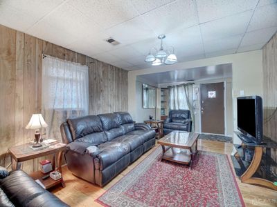 231 Old Road, House other with 3 bedrooms, 1 bathrooms and null parking in Sewaren NJ | Image 3