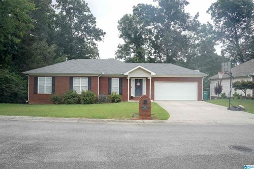 561 Lakeside Cir, Center Point, AL, 35215-5700 | Card Image