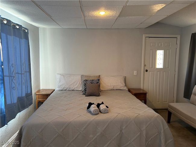 View of bedroom | Image 12