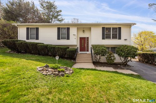 26 Cushman St, Waterbury, CT, 06704-2825 | Card Image