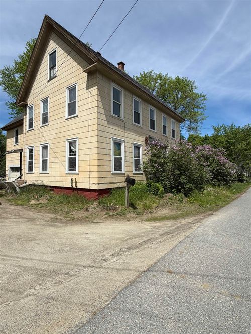 9 Cherry St, Woodsville, NH, 03785-1131 | Card Image