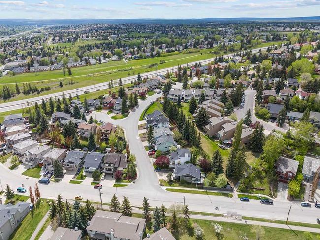 76 Coach Gate Way Sw, House other with 3 bedrooms, 2 bathrooms and 4 parking in Calgary AB | Image 43