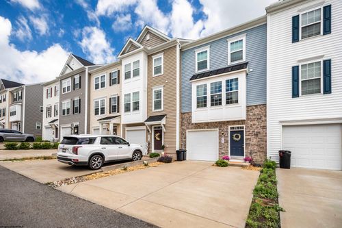 243 Tide Way, Morgantown, WV, 26508-1800 | Card Image