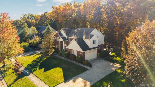 29923 Bradford Dr, New Hudson, MI, 48165-9201 | Card Image