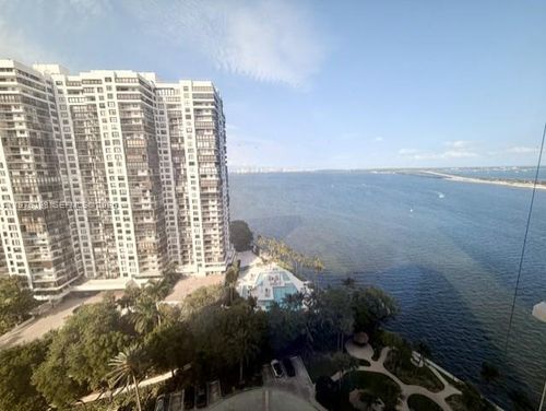 18f-2451 Brickell Ave, Miami, FL, 33129-2422 | Card Image