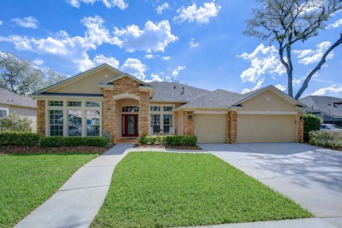 5725 Eaglemount Cir, Lithia, FL, 33547-3852 | Card Image