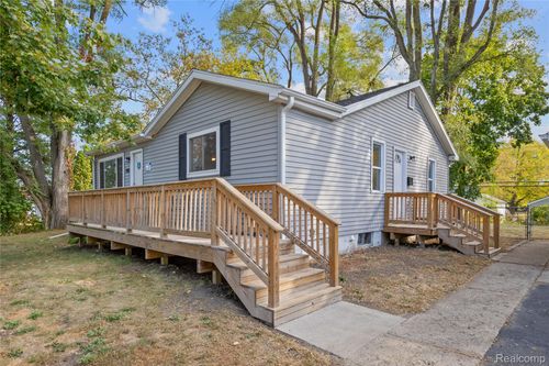 790 Cameron Ave, Pontiac, MI, 48340-3206 | Card Image