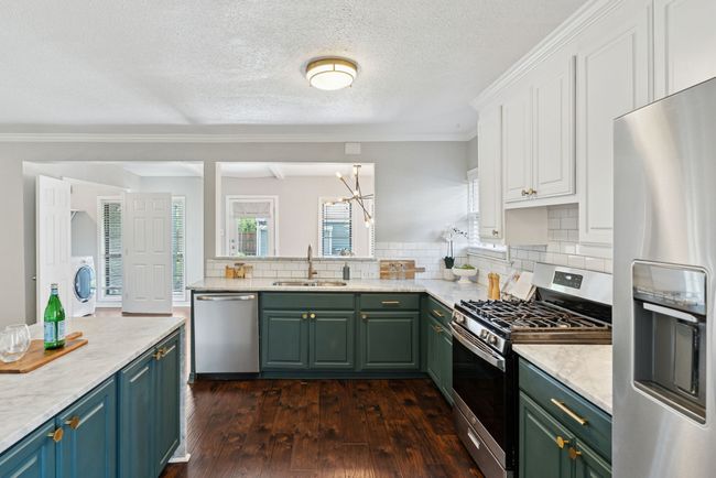 Oh, hey there two-tone perfection. New hardware, lighting, fixtures, etc. | Image 13