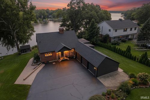 10098 Jefferson Rd, Osceola, IN, 46561-9553 | Card Image