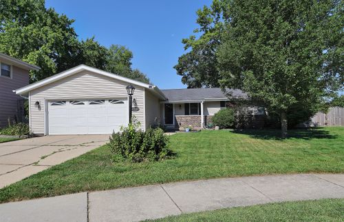 8824 33rd Ave, Kenosha, WI, 53142-2560 | Card Image