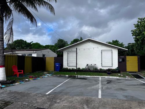 1533 Nw 2nd Ave, Fort Lauderdale, FL, 33311-5547 | Card Image