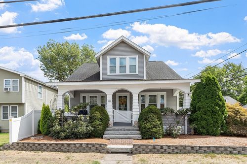 328 W Hollis St, Nashua, NH, 03060-3053 | Card Image