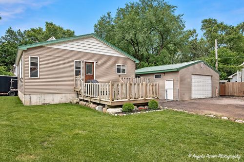 39 Fairfax Rd, Fox Lake, IL, 60020-1718 | Card Image