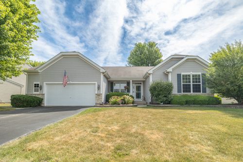 424 River Bend Dr, Genoa, IL, 60135-1440 | Card Image