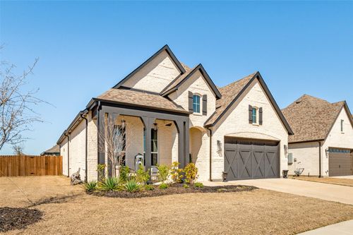 425 Lost Creek Trl, Waxahachie, TX, 75165-9589 | Card Image