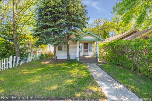 842 10 Mile Rd, Ferndale, MI, 48220-1044 | Card Image