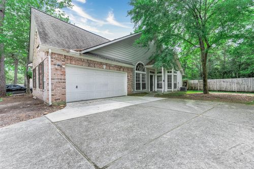 83 S Spiral Vine Cir, The Woodlands, TX, 77381-3745 | Card Image
