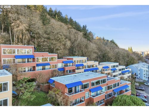 3701 Sw Condor Ave, Portland, OR, 97239-4165 | Card Image