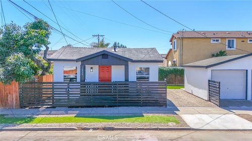 10955 S Spring St, LOS ANGELES, CA, 90061-2056 | Card Image