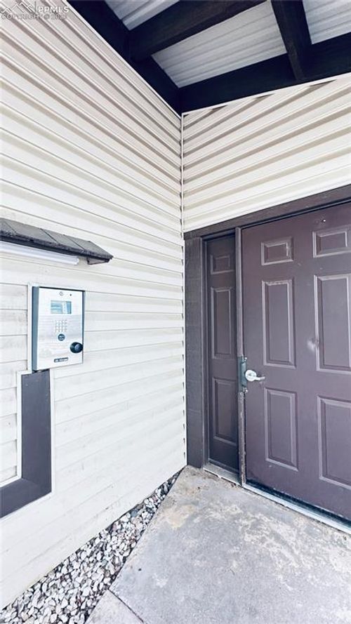 apt-205-6520 Delmonico Dr, Colorado Springs, CO, 80919-1831 | Card Image