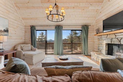 290 Blue Ridge Ln, Cashiers, NC, 28717 | Card Image