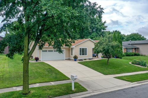 7305 Companion Ln, Middleton, WI, 53562-1032 | Card Image