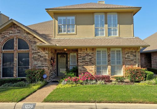 1229 Wooded Trl, Hurst, TX, 76053-3800 | Card Image