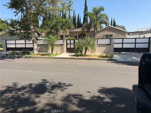 13417 Friar St, Valley Glen, CA, 91401-2408 | Card Image
