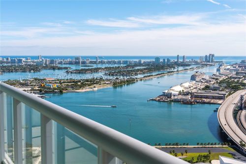 3302-888 Biscayne Blvd, MIAMI, FL, 33132-1550 | Card Image