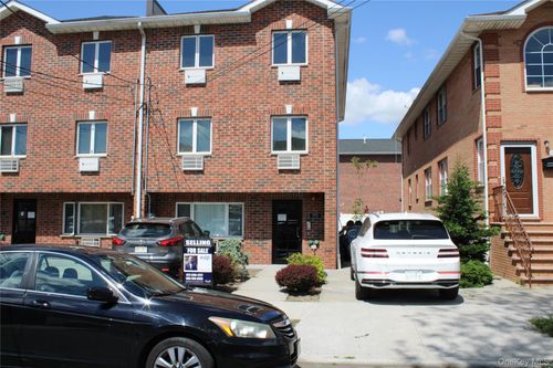 150-42 99th Place, New York, NY, 11417 | Card Image