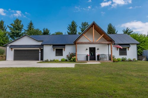 105 Dogwood Cir, Dowagiac, MI, 49047-2198 | Card Image