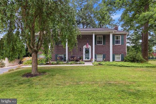 62 Laurel Dr, Hanover, PA, 17331-9348 | Card Image