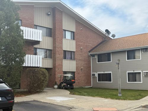 110-4000 Bayside Dr, Palatine, IL, 60074-3229 | Card Image