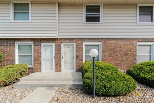 3-103 S Towanda Ave, Normal, IL, 61761-2111 | Card Image