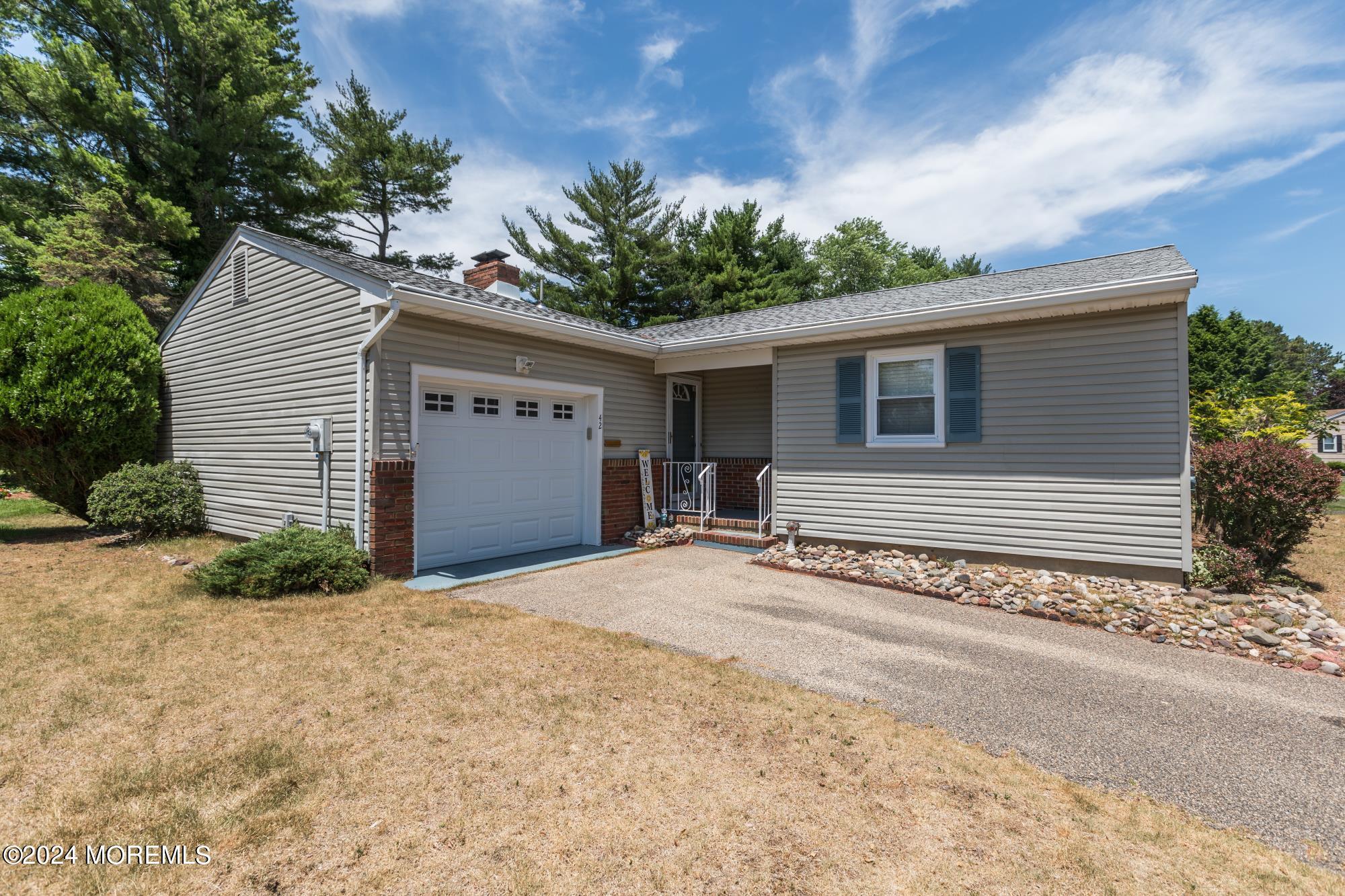 Hamilton Ct, Toms River, NJ 08757