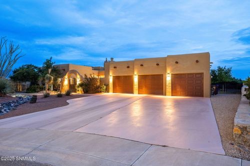 2210 Driftwood Cir, Las Cruces, NM, 88011-4143 | Card Image