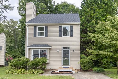 19 Gatehouse Ln, Greensboro, NC, 27407-5400 | Card Image