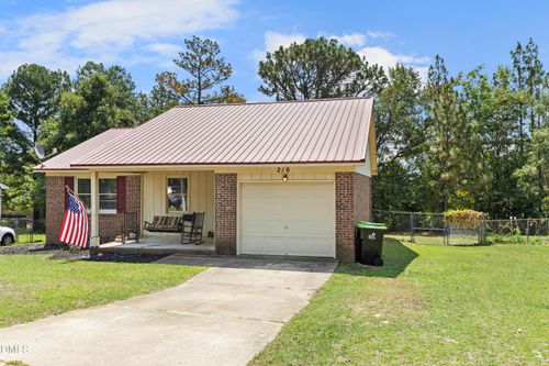 210 Eppingdale Dr, Spring Lake, NC, 28390-1525 | Card Image