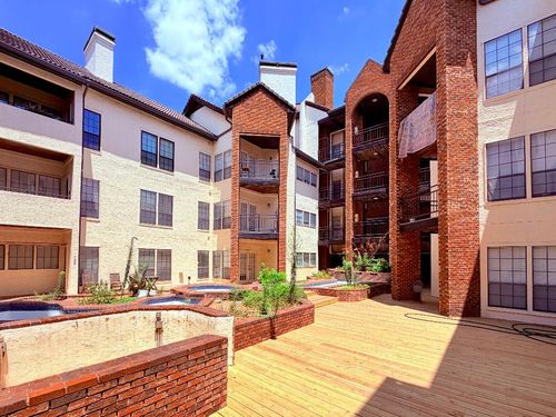 114-3001 Cedar St, Austin, TX, 78705-2945 | Card Image