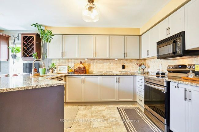 1819 Edenwood Dr, House other with 5 bedrooms, 3 bathrooms and 2 parking in Oshawa ON | Image 11