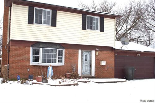 8452 Doncaster Dr, Sterling Heights, MI, 48312-1104 | Card Image