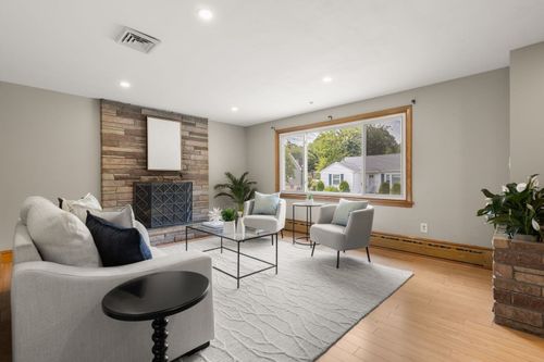 8 Helene St, Quincy, MA, 02169 | Card Image