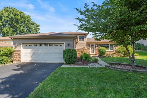 1724 Patricia Ln, St. Charles, IL, 60174-4609 | Card Image