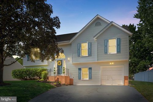 5085 Tara Dr, FREDERICKSBURG, VA, 22407-6559 | Card Image