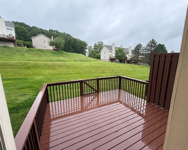 124 Hillvue Dr, Townhouse with 3 bedrooms, 3 bathrooms and 1 parking in Seven Fields PA | Image 29