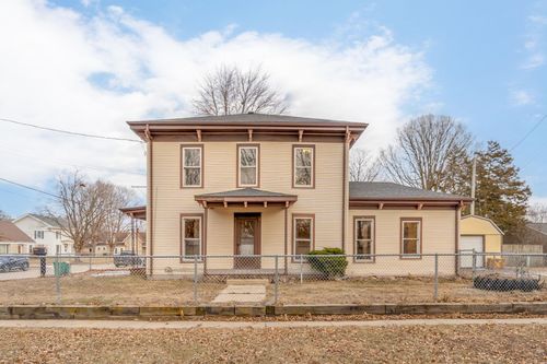 513 4th St Sw, Independence, IA, 50644-2526 | Card Image