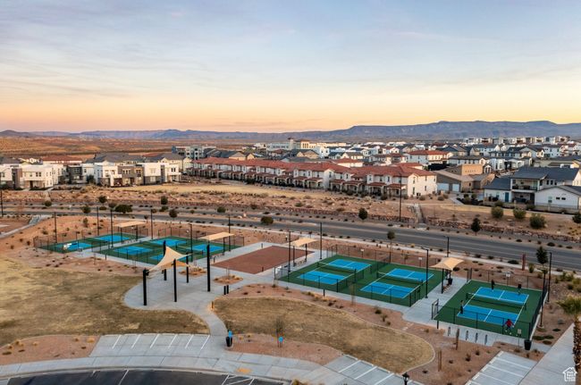 418 - 5315 S Coral Pearl Aly, Townhouse with 5 bedrooms, 6 bathrooms and 1 parking in Saint George UT | Image 20